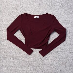 Abercrombie & Fitch Burgundy Long Sleeve Crop Top (XS)